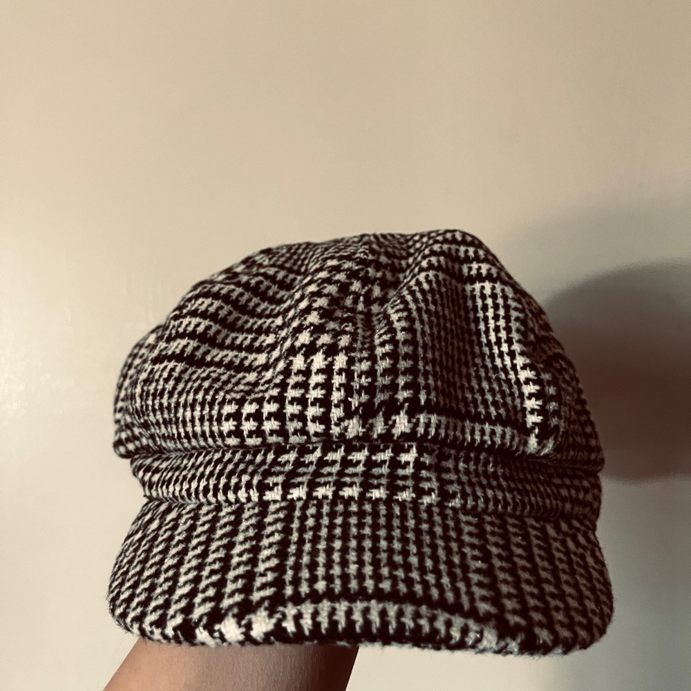 Black and White Houndstooth Cap